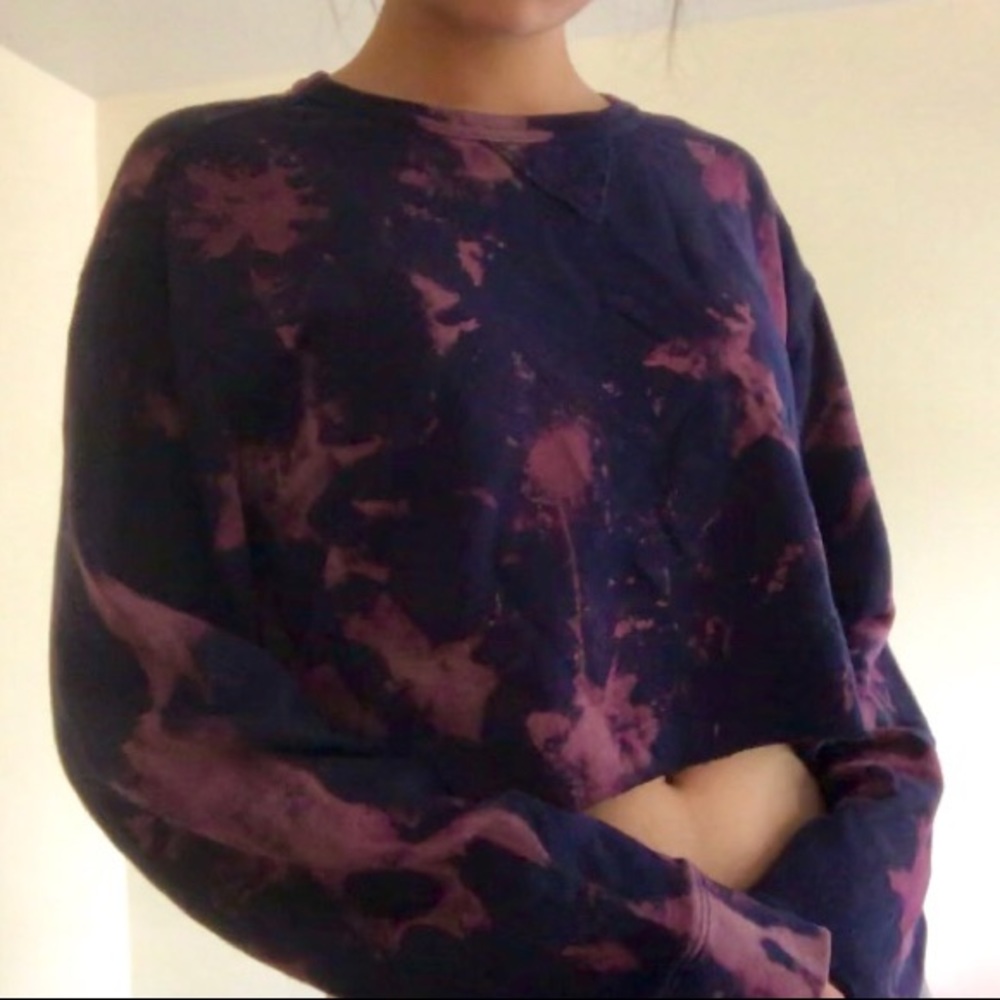 Navy Blue Bleach-Dye Oversized Crop